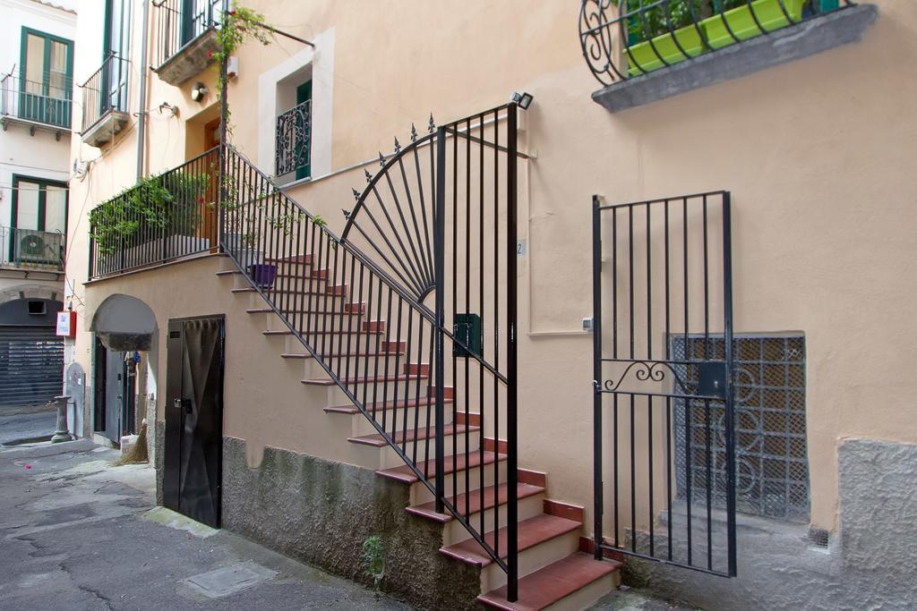 Futura Retro Hotel Salerno Exterior photo